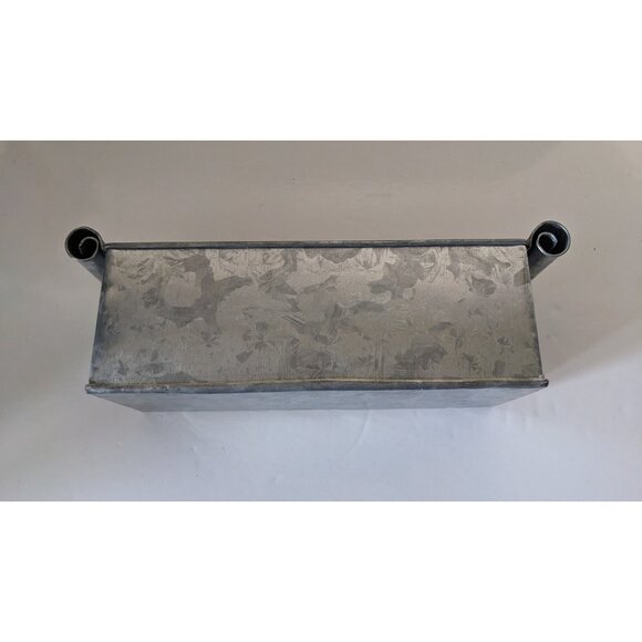 Hand Painted Signed Floral Galvanized Metal Box Planter Home Decor Farmhouse - Picture 3 of 9